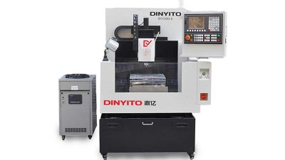 小型數控精雕機是怎么樣自動換刀的？